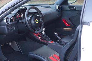 Lotus Evora GT 2020, Bajo Kilometraje, Caja de Cambios Automática, Volante a la Izquierda, Neumáticos R20, Estado Oscuro - Product Image 2