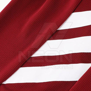 Nouvel uniforme de basketball uni, design personnalisé, uniforme de basketball vierge pour hommes, fabriqué au Pakistan, impression de logo personnalisée - Product Image 2