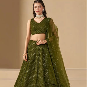 Lehenga Choli Verde Georgette Monocromático Hasta el Suelo con Bordado de Resham y Lentejuelas para Fiestas de Bollywood - Product Image 1