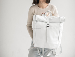 Sac à dos en cuir sophistiqué à fermeture enroulable, sac à dos haut de gamme pour usage professionnel, sac de voyage professionnel LRTB-0179 - Product Image 5