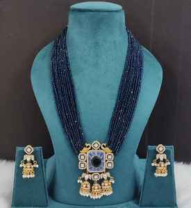 Juego de Aretes Estilo Jhumki con Moissanita, Cuentas Hidro y Diseño Único de Pavo Real Meenakari Italiano, Calidad Premium, Ideal para Toda Ocasión - Product Image 1