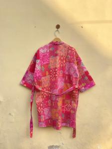 Veste en coton Kantha faite à la main, style vintage, longue patchwork, impression brodée, fermeture à double boutonnage, respirante - Product Image 3