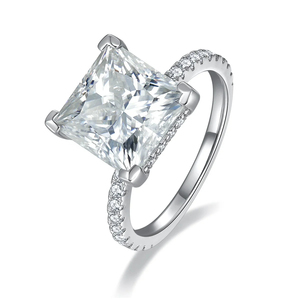 VVS Moissanite Bague Classique en Argent Plaqué Or 14K Bague de Fiançailles et de Mariage Coupe Princesse pour Femme Certifiée par IGI - Product Image 5