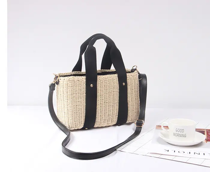 Ins Japan and South Korea new hand-woven simple retro Mori series holiday wild beach hand-held straw bag