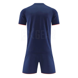 Conjunto de uniforme de fútbol personalizado de tela de alta calidad transpirable y ligero adecuado para entrenamiento de equipos - Product Image 2