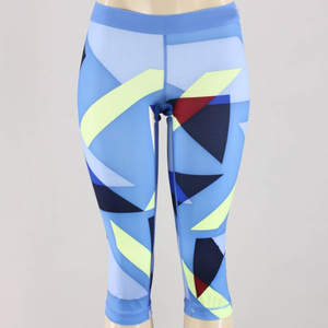 Leggings élégants pour femmes, tissu doux et extensible, parfait pour le yoga, le pilates, la course à pied, le confort de tous les jours, léger et respirant - Product Image 3