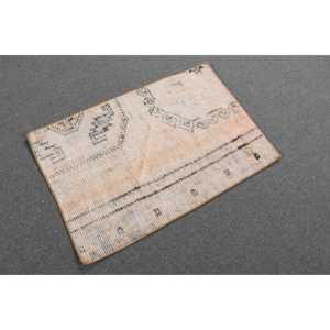 พรมตุรกีขนาดเล็ก 1.9x3.2 ฟุต (59x98 ซม.) พรมขนสัตว์สีขาวขอบวินเทจ - Product Image 4
