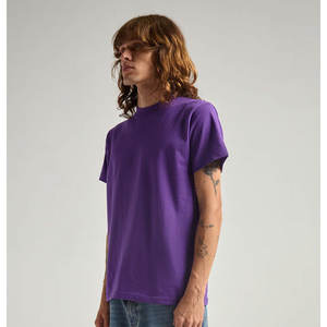 Camiseta unisex con logotipo personalizado de alta calidad, camiseta de buena calidad con logotipo de etiqueta personalizada, camiseta de gran tamaño de algodón con estampado de hojaldre para hombre - Product Image 4