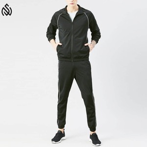 Top Trending Premium Hombres 100% Algodón Chándal Ligero Patrón Sólido Conjuntos El mejor proveedor para uso en invierno Venta caliente para adultos - Product Image 1