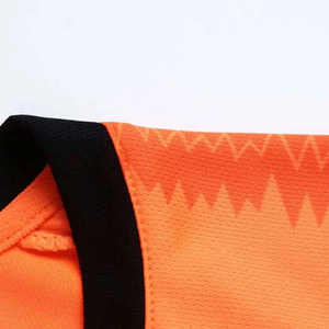 Nouveaux uniformes de football unisexes de qualité supérieure 100% polyester à manches courtes, respirants à l'avant, séchage rapide, personnalisables, étiquette privée - Product Image 4