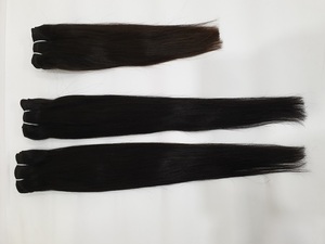 Stock prêt à expédier de cheveux indiens vierges bouclés avec lace frontale et fermetures extensions de cheveux humains armure de cheveux Remy de qualité naturelle - Product Image 2