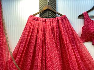 PARA ESTA PRÓXIMA TEMPORADA DE NAVARATRI NUESTRO INVERSOR DE GEORGETTE IMPRESO EXCLUSIVO CASUAL COSTADO COMPLETO LEHENGA CHOLI para - Product Image 5