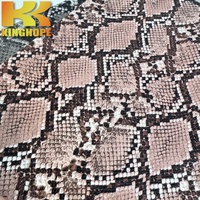 Tissu en cuir PVC PU gaufré souple et imperméable à imprimé personnalisé motif serpent pour sacs à main, bagages, canapés, chaussures KINGHOPE
