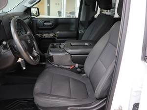 Chevrolet Silverado 1500 LTD Custom Trail Boss 2022 Usada en Buen Estado - Product Image 4