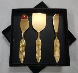 ชุดเครื่องใช้บนโต๊ะอาหารชุบทองด้ามสีดำ - Product Image 2