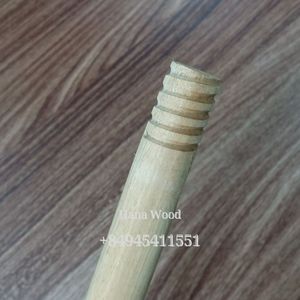Escoba de madera 2 en 1 hecha en Vietnam, mango de madera recubierto de PVC, eucalipto, madera Natural, ergonómico, ecológico, impermeable, portátil - Product Image 3