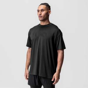 Camiseta de entrenamiento de gran tamaño negra Camiseta de gimnasio de rendimiento Camiseta de entrenamiento atlético de secado rápido, antimicrobiano, absorbente del sudor - Product Image 2