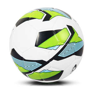 Balones de fútbol de PU de PVC de tamaño profesional 5 con características luminosas personalizables, ideales para entrenamiento y partidos de Pakistán - Product Image 2
