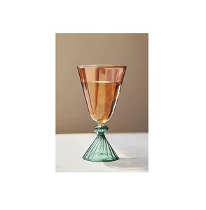 Nouveauté : verres à vin en verre bicolore, renforçant la pleine conscience et l'appréciation de la qualité au détriment de la quantité - Product Image 1