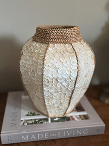 Vase à fleurs en résine écologique artisanal pour la décoration de la maison, du salon et de la table |   Vase de mariage traditionnel de designer |   Taille personnalisée - Product Image 4