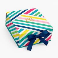 Valise cosmétique magnétique de luxe avec logo personnalisable, coffret cadeau, boîte à vêtements en papier noir avec poignée, emballage