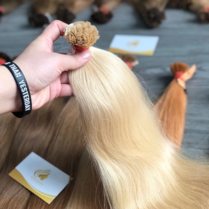 Extensiones de cabello crudo alineado con cutícula de queratina italiana Cabello liso de alta calidad en color claro Envío mundial desde Vietnam - Product Image 1