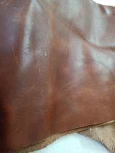 Peaux en cuir de buffle sur mesure de couleur marron idéales pour les fabricants de revues et les classeurs de livres adaptés à la revente - Product Image 4