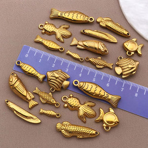 Pendentifs personnalisés en acier inoxydable 316L plaqué or 14k 18k, anti-ternissement, en forme de poisson, pour la fabrication de colliers, bracelets et bijoux - Product Image 3