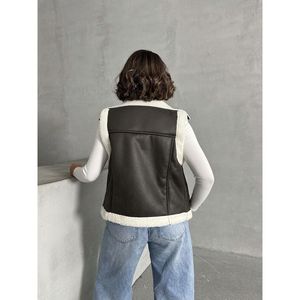 Chaleco de Gamuza Color Caqui Oscuro para Mujer TOPSHOW con Cuello con Ribete de Piel Sintética - Prenda Exterior Elegante al por Mayor para el Invierno - Product Image 5
