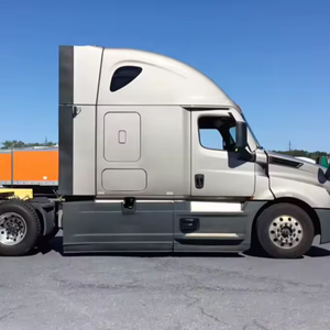 Camion semi-remorque Peterbilt 389 Sleeper à haute performance - Camion Sleeper à toit surélevé de 78 pouces - Moteur Cummins, boîte manuelle 18 vitesses - Expédition mondiale - Product Image 1