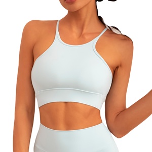 Ensemble de sport respirant grande taille personnalisé pour femme : soutien-gorge de sport, short athlétique et short froncé pour l'entraînement et la gym - Product Image 1