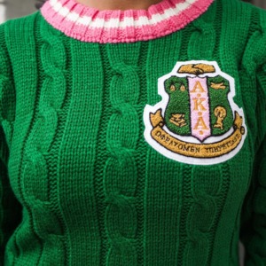 Cardigan confortable unisexe à col en V pour sororité/fraternité avec broderie – Vêtement décontracté en polyester/coton pour l'hiver/l'automne - Product Image 2