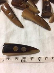 Fermoir à bascule en corne de haute qualité avec deux trous pour les conceptions de bijoux personnalisées par l'artisanat en croissant - Product Image 5