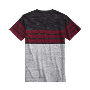 T-shirt nera scollo a V taglie forti Univibe per ragazzi, in tessuto a maglia con motivo a righe color block Valle - Product Image 2