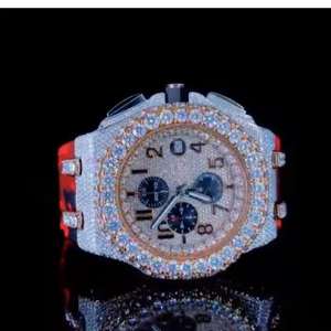 Montre personnalisée à affichage analogique de luxe, diamant moissanite glacé bicolore avec bracelet style hip hop en caoutchouc rouge et verre durable - Product Image 1