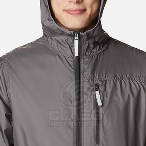 Veste coupe-vent d'hiver pour homme de bonne qualité, personnalisée, à capuche, avec fermeture éclair, imperméable, logo sur le devant - Product Image 4