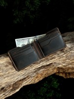 Cartera de Cuero Genuino Hecha a Mano Clásica AI-LW-20 de Aaliyan Impex para Hombre, Duradera, de Alta Calidad, con Diseño Personalizable y Grabado