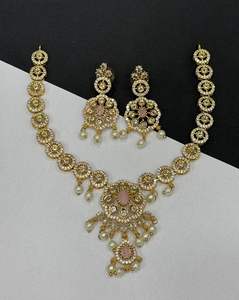 CZ finition mate ensemble de collier pour les femmes dernière conception ensemble d'usure minimale parfait pour les vêtements de fête ensemble luxueux brillant avec boucles d'oreilles - Product Image 3