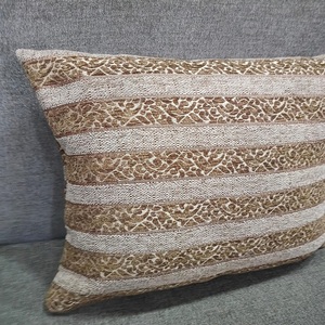 Housse de coussin décorative Jacquard de luxe pour hôtel et maison Taies d'oreiller Technique tissée pour le repos et la décoration de luxe à la maison - Product Image 4