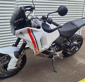 100% AUTÉNTICA EN VENTA: Motocicleta de Aventura Ducati DesertX 2025 Nueva, Disponible en Stock - Product Image 1