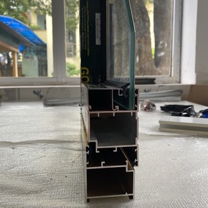 Profilé en Aluminium pour porte coulissante rotative, revêtement en poudre 6063 T5 meilleure vente au Vietnam - Product Image 6