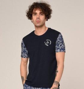 เสื้อยืดกีฬาผู้ชาย ผ้าฝ้าย 100% ระบายอากาศดี ดีไซน์คอกลม แขนพิมพ์ลายแบบซับลิเมชั่น สวมใส่สบาย ทรงหลวม ลายเรียบ - Product Image 4