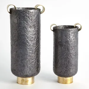 Vase Sculptural Côtier en Fer Fait Main Artistique de Haute Qualité Écologique Collection de Vases à Fleurs Haut de Gamme Zahid Exports - Product Image 3