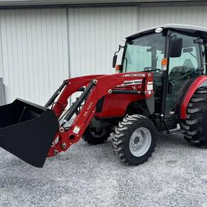 Tracteur agricole Massey Ferguson 1736 4WD avec chargeur sur roues, moteur haute visibilité de 70 CV, boîte de vitesses et pompe - Product Image 1