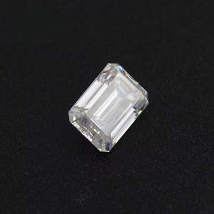 SHREYA DIAM VVS2 Moissanita Cultivada en Laboratorio con Corte Esmeralda, Certificada por IGI, Color E, Piedra de 1.00-10.00 Ct con Juego de Color para Joyería Fina - Product Image 5