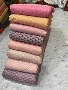 Tissu jacquard brocart haut de gamme pour les créateurs de mode tapisserie d'ameublement et d'approvisionnement en gros de style à la maison avec des motifs personnalisés - Product Image 3