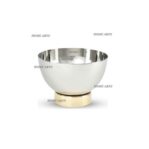 Bol décoratif en acier inoxydable avec base en laiton, design fantastique, forme ronde, pour servir les aliments, en vente - Product Image 3