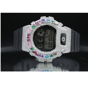 Reloj Estilo G-Shock con Diamantes de Imitación Blancos, Correa de Goma Negra Resistente, Disponible a un Precio Accesible - Product Image 3