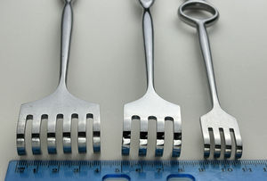 Retracteur chirurgical professionnel de haute qualité, nouveau modèle Volkmann V. Mueller, en acier inoxydable, finition satinée/terne, garantie 3 ans - Product Image 5