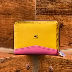 Nuovo Designer in pelle riciclata portamonete porta carte di credito custodie stile occidentale elegante Multi piccolo portamonete da donna
